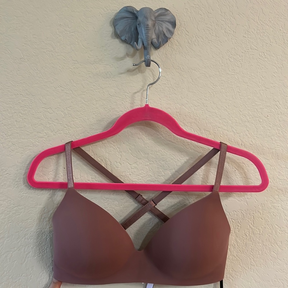 Victoria’s Secret lightly lined wireless T-shirt bra 34DD
